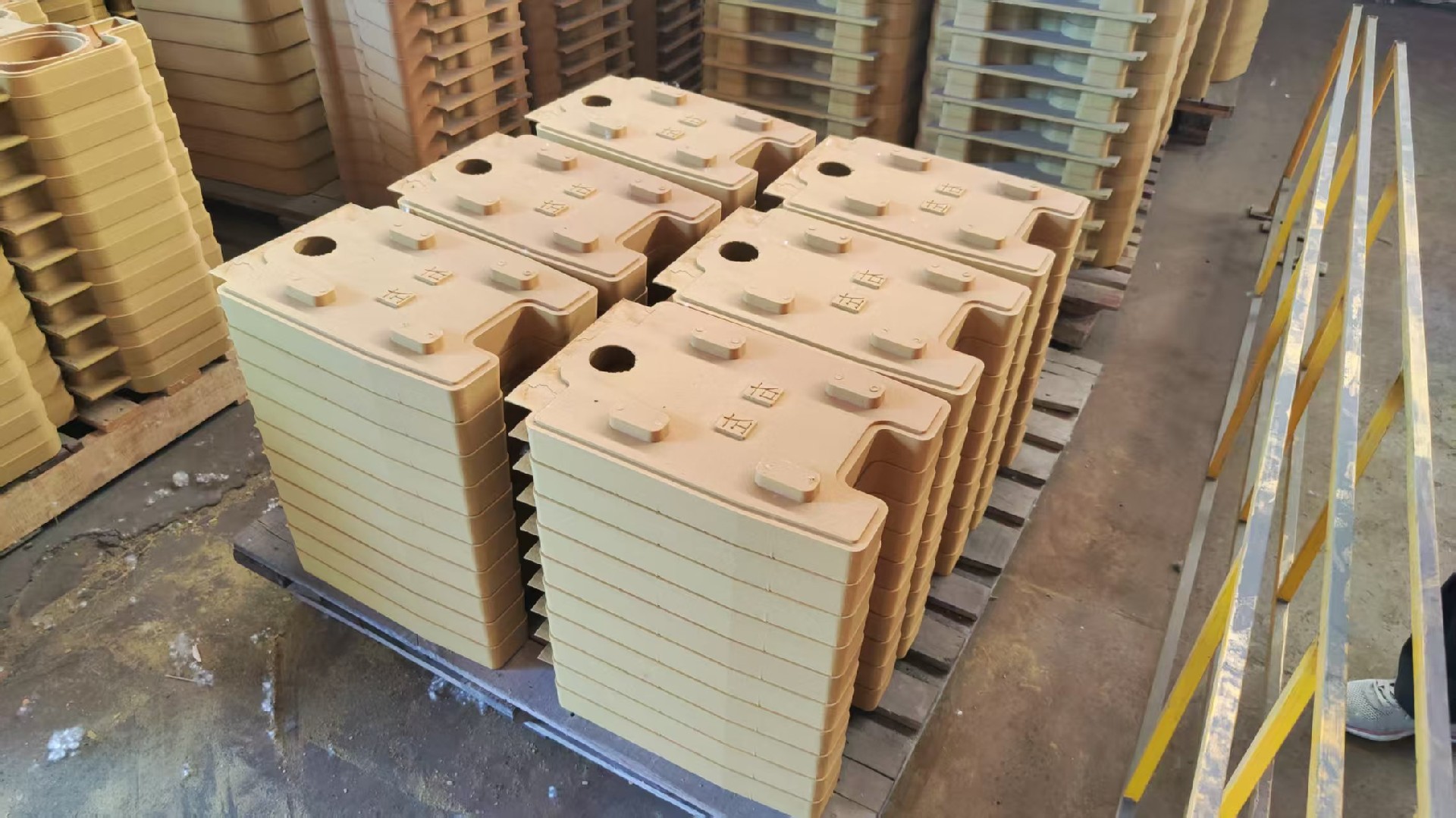 濟南鑄造加工廠-覆膜砂工藝案例.jpg